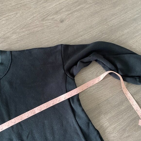 Aerie (by American Eagle) Black Sweatshirt with Side Slit Detail - Picture 4 of 11